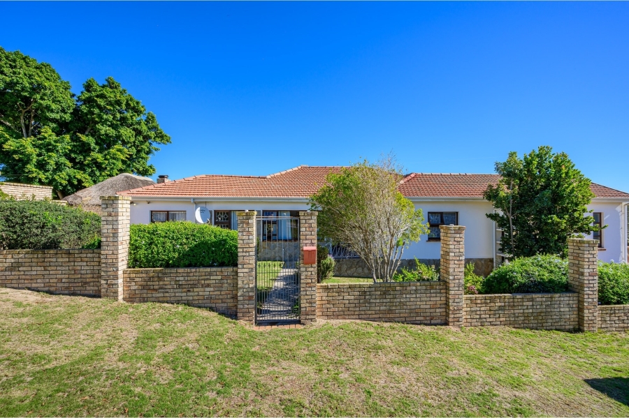 5 Bedroom Property for Sale in Newton Park Eastern Cape